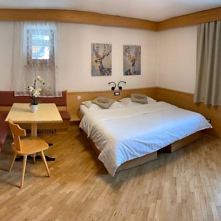 Bed & Breakfast Garni Tobia Campitello di Fassa Bagian luar foto