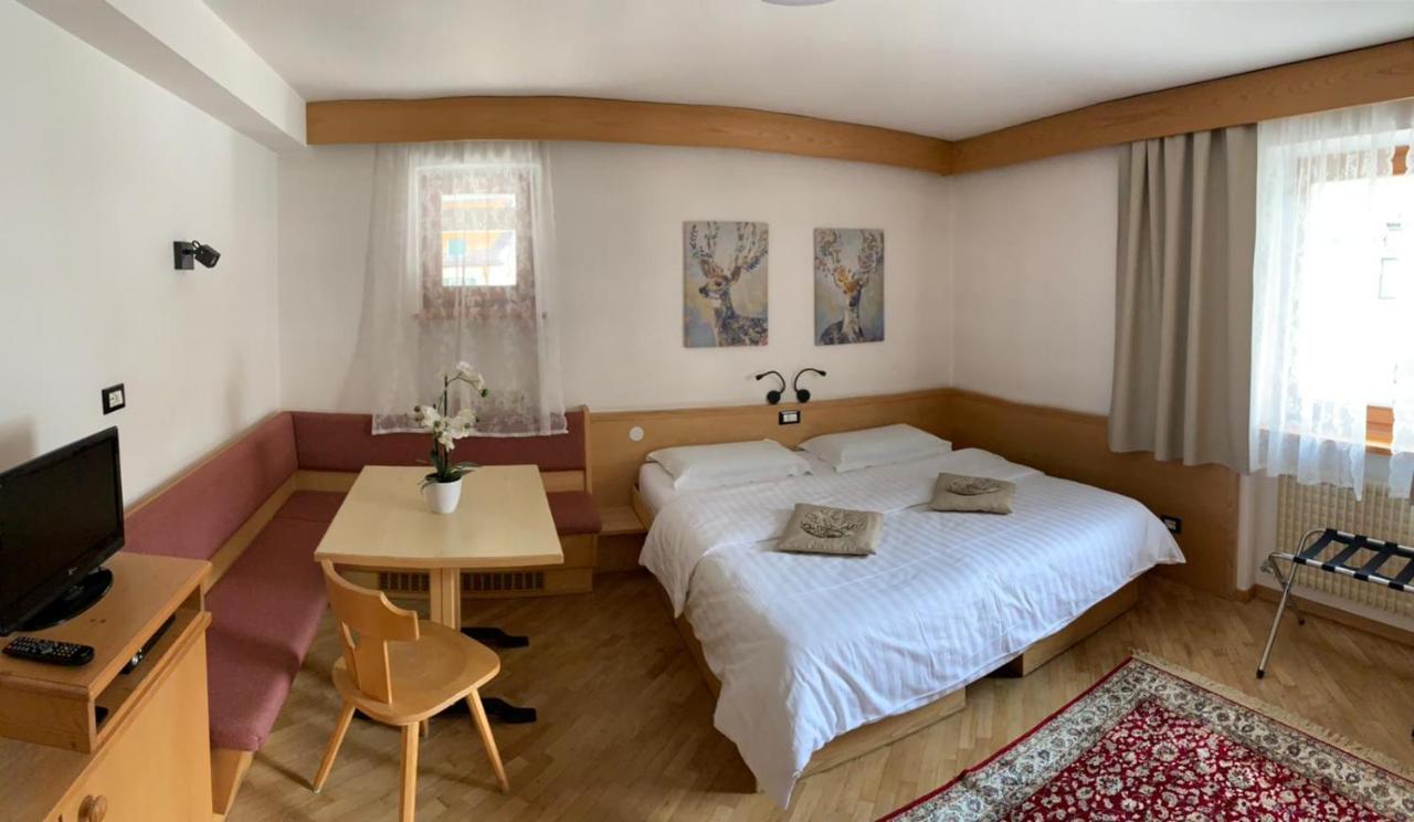 Bed & Breakfast Garni Tobia Campitello di Fassa Bagian luar foto